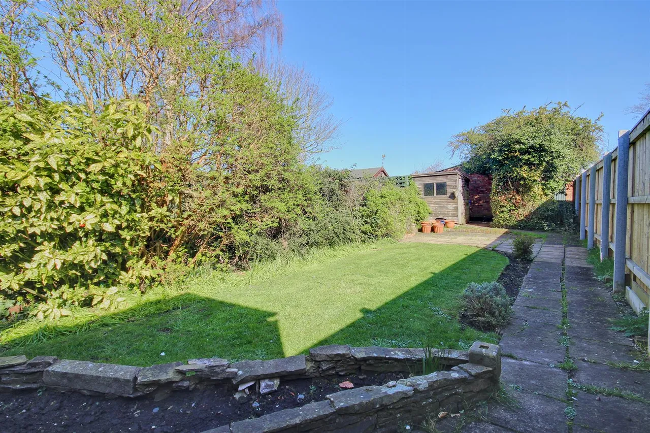 Main Street, Willerby, photo 8