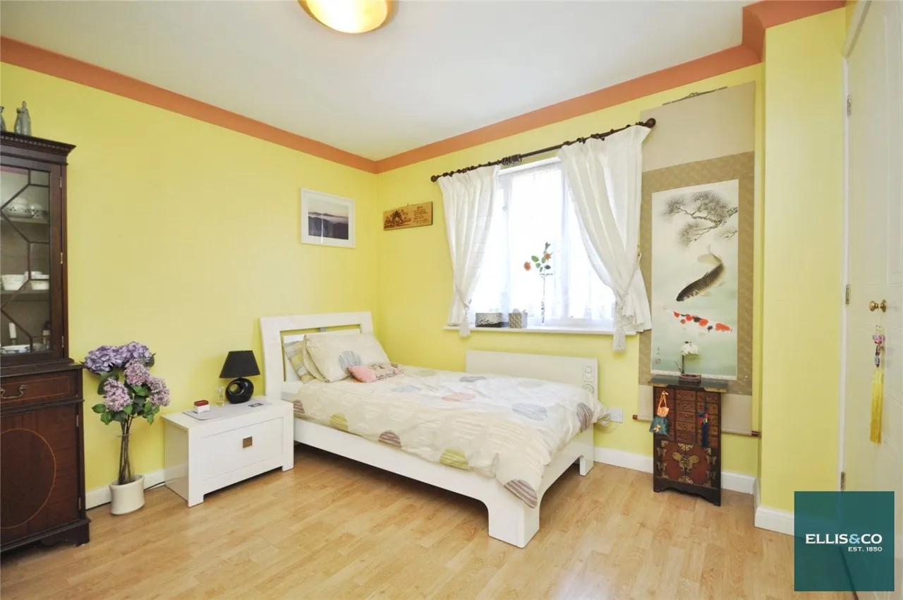Dorset Mews, Finchley, N3, photo 2