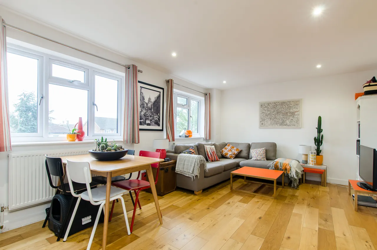 2 bed flat for sale — Flat 1, 60C Upper Tulse Hill, London