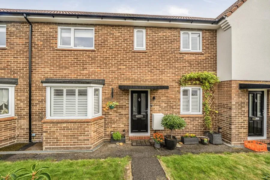 2 bed house for sale, Cavalry Crescent, Windsor, SL4