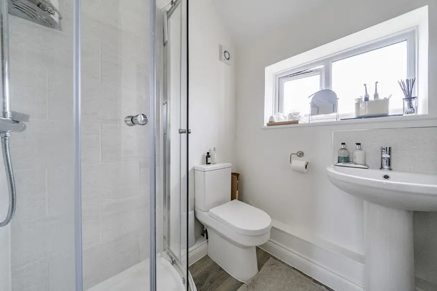 Cavalry Crescent, Windsor, SL4, photo 8