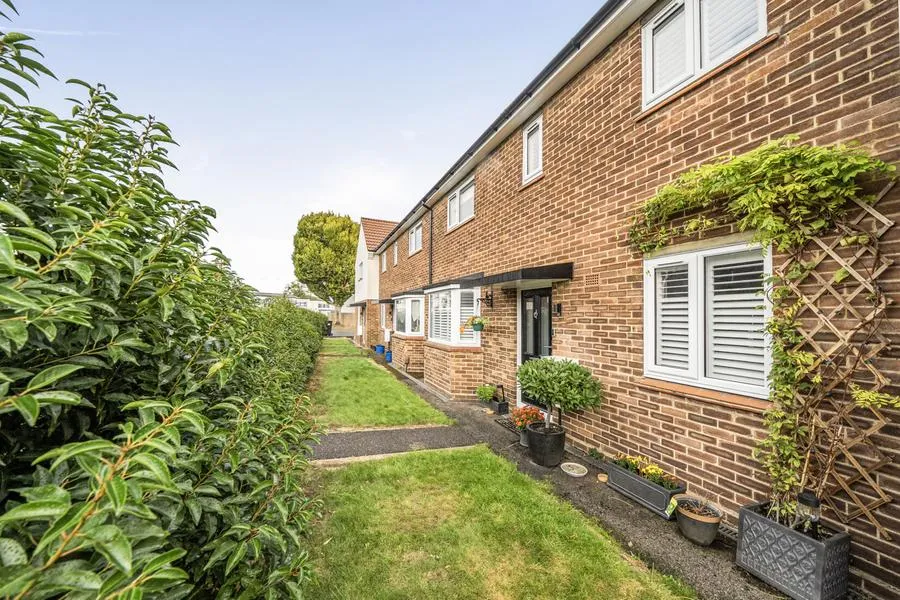 Cavalry Crescent, Windsor, SL4, photo 11