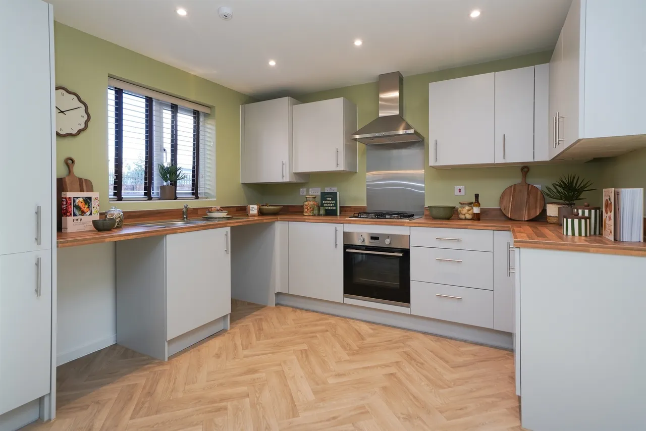 2 bed house for sale, Hawthorn Park, Leominster, HR6