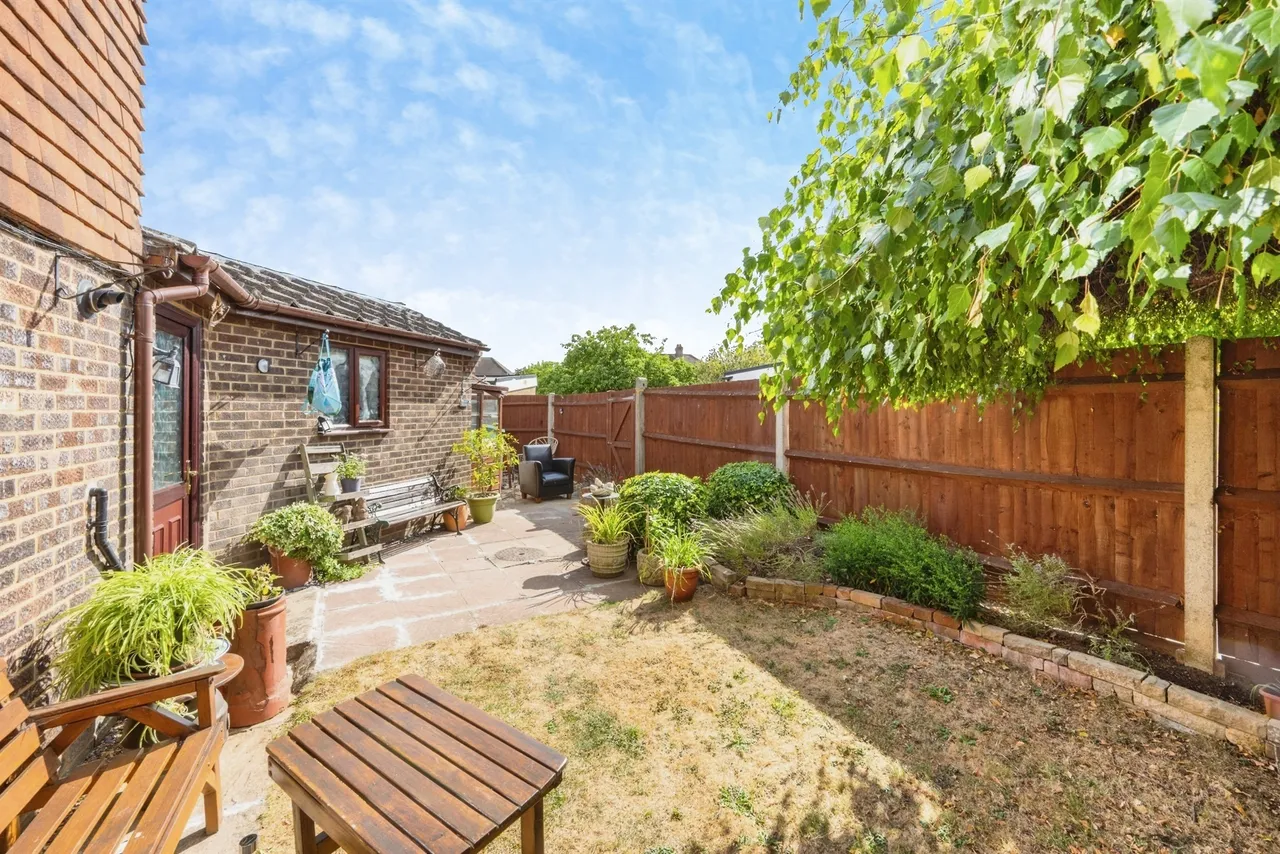 Abbotts Way, Wingrave, HP22, photo 19