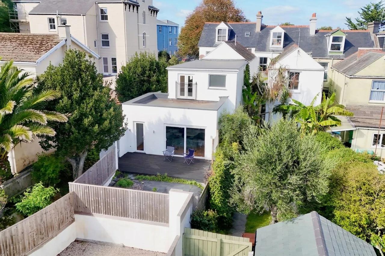 2 bed flat for sale, Melvill Road, Falmouth, TR11