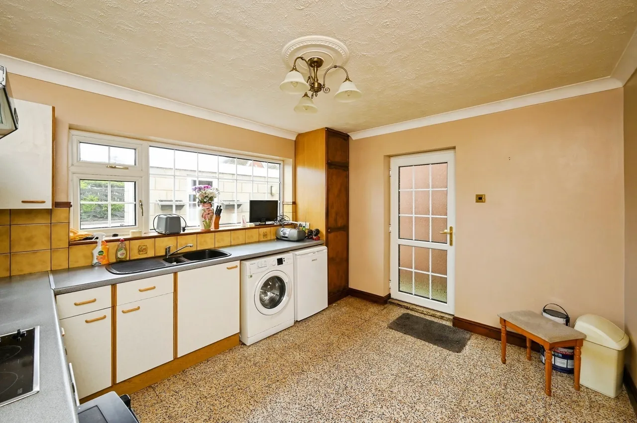 Kingsway, Kirkby-in-Ashfield, NG17, photo 3