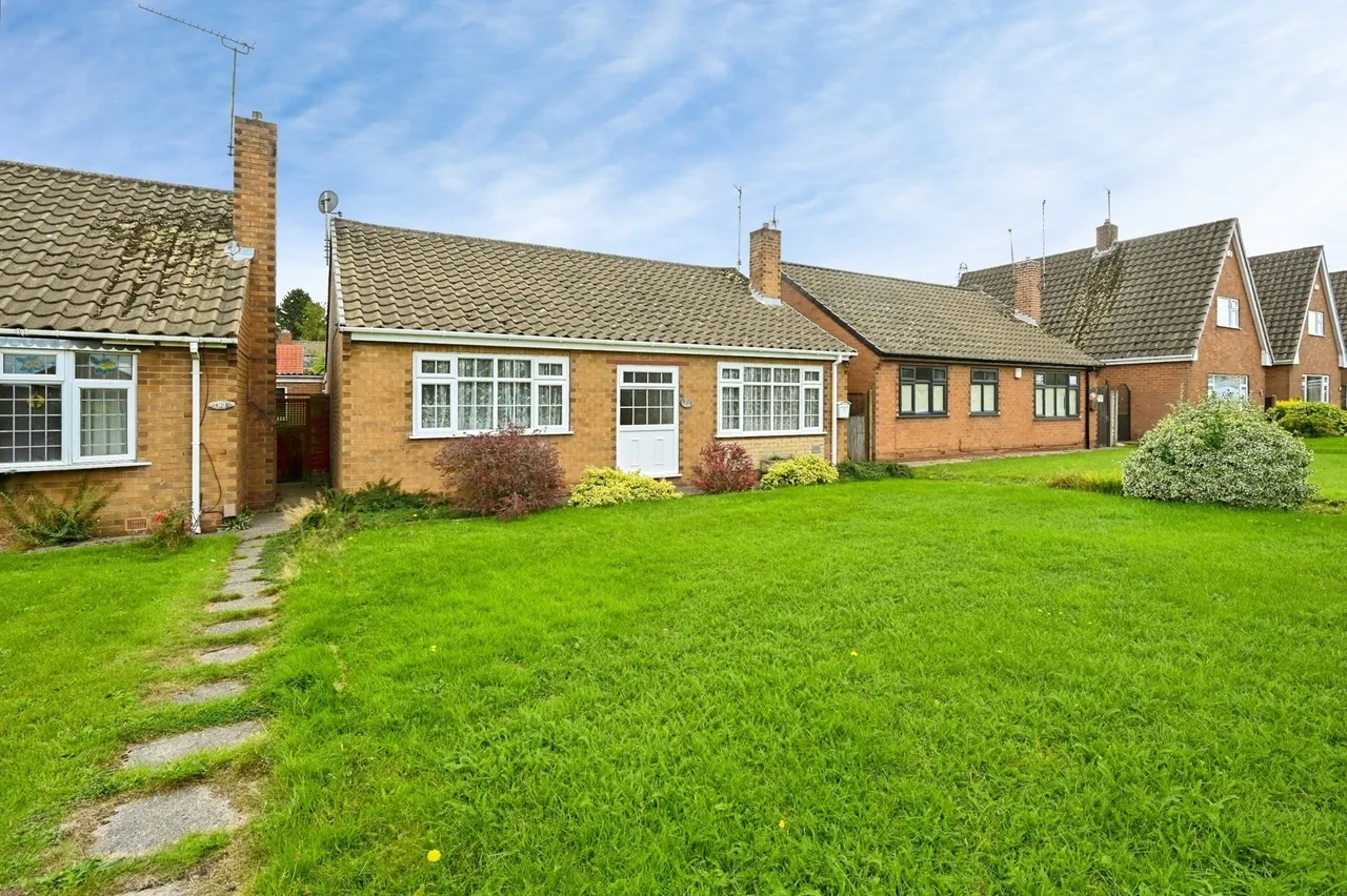 2 bed house for sale, Kingsway, Kirkby-in-Ashfield, NG17