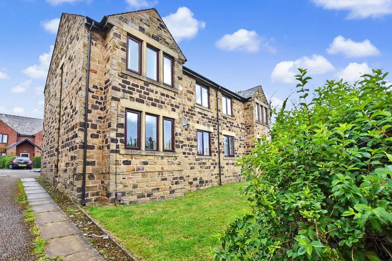 Clifton Place, Pudsey, LS28, photo 8