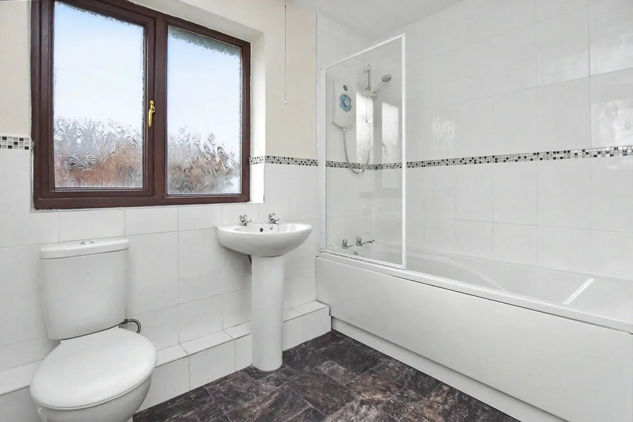 Clifton Place, Pudsey, LS28, photo 6