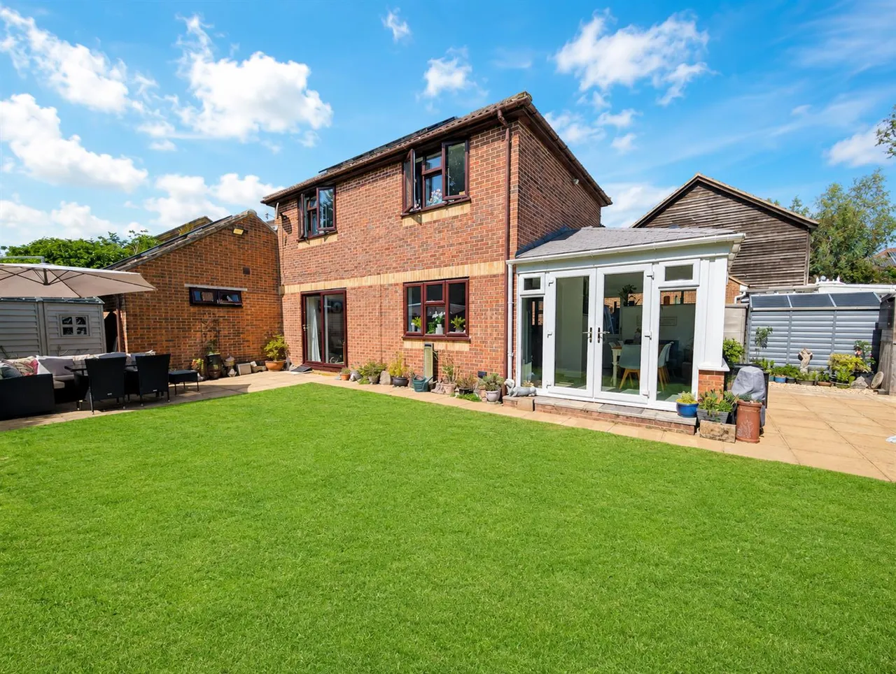 Rookwood Close, Uckfield, TN22 1XB, photo 2