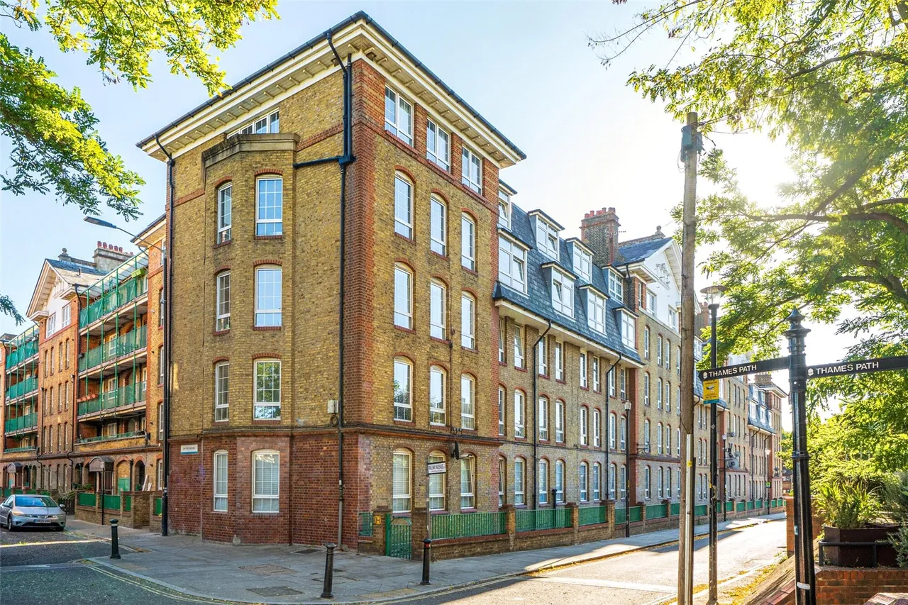 1 bed flat for sale, Swan Road, SE16