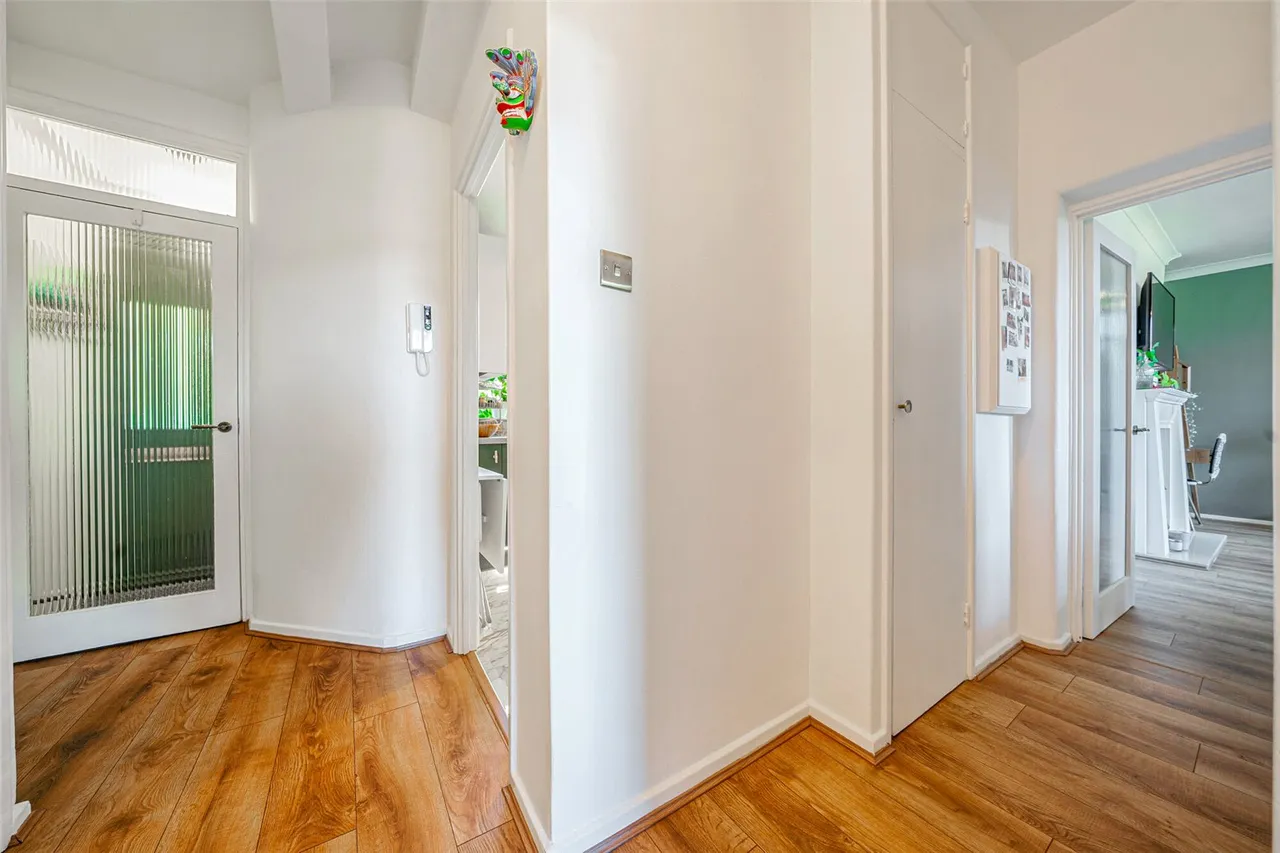 Swan Road, SE16, photo 10