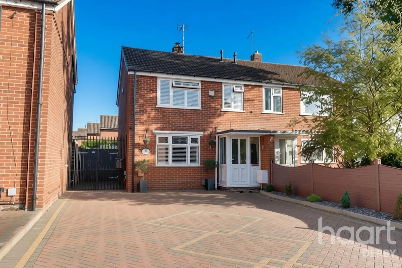 3 bed house for sale, Manor Park, Borrowash, DE72