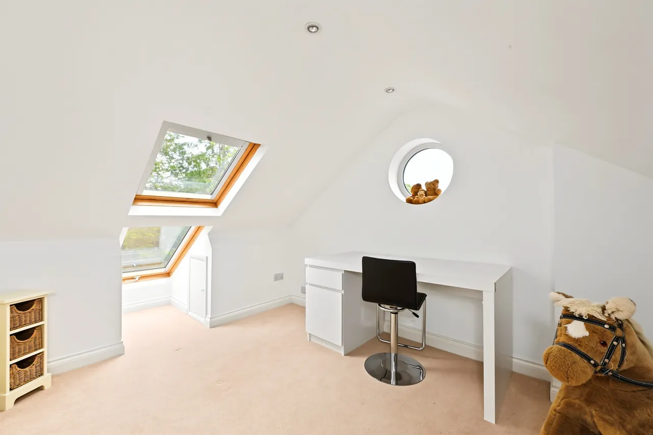 Vicarage Road, Pitstone, LU7, photo 18