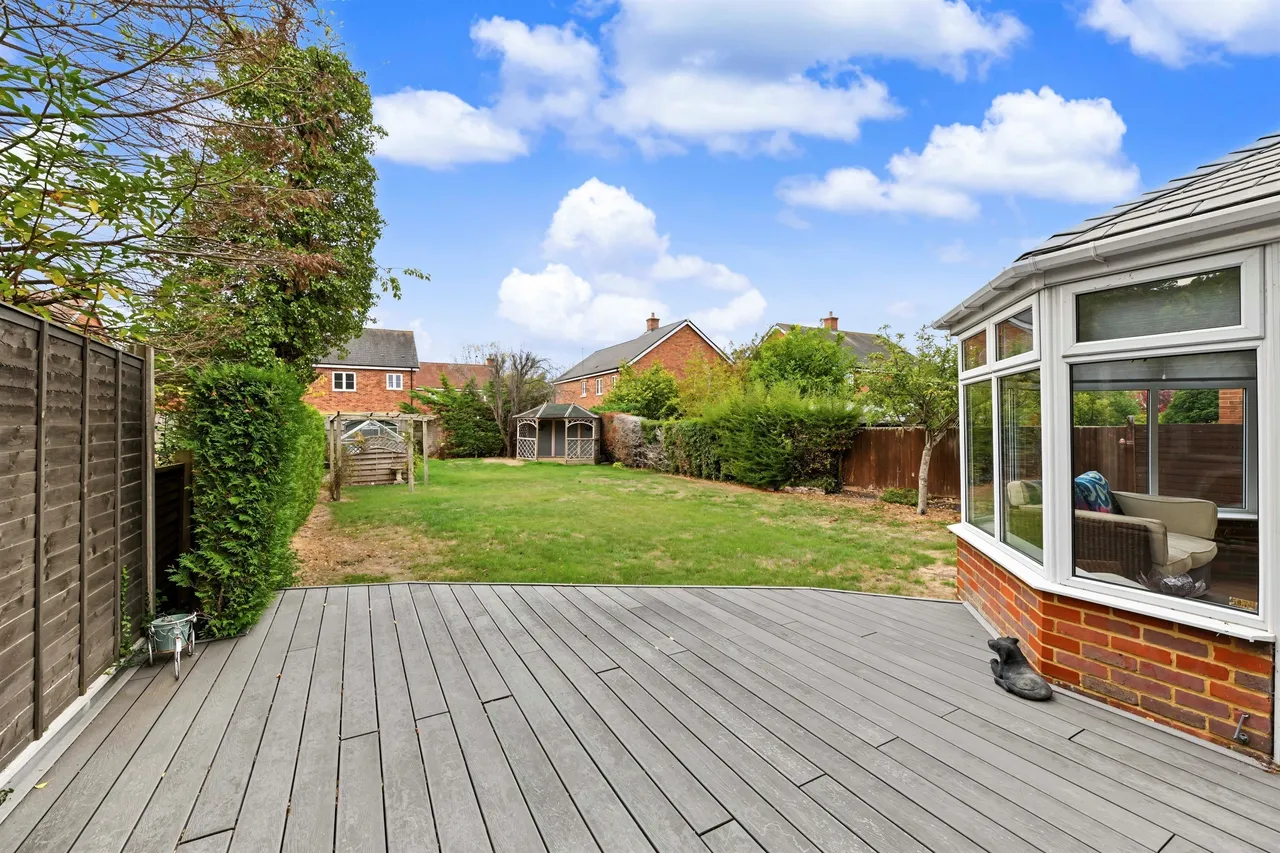 Vicarage Road, Pitstone, LU7, photo 23