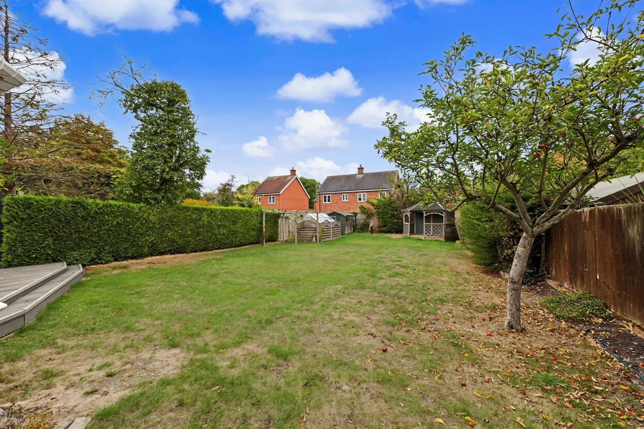 Vicarage Road, Pitstone, LU7, photo 22