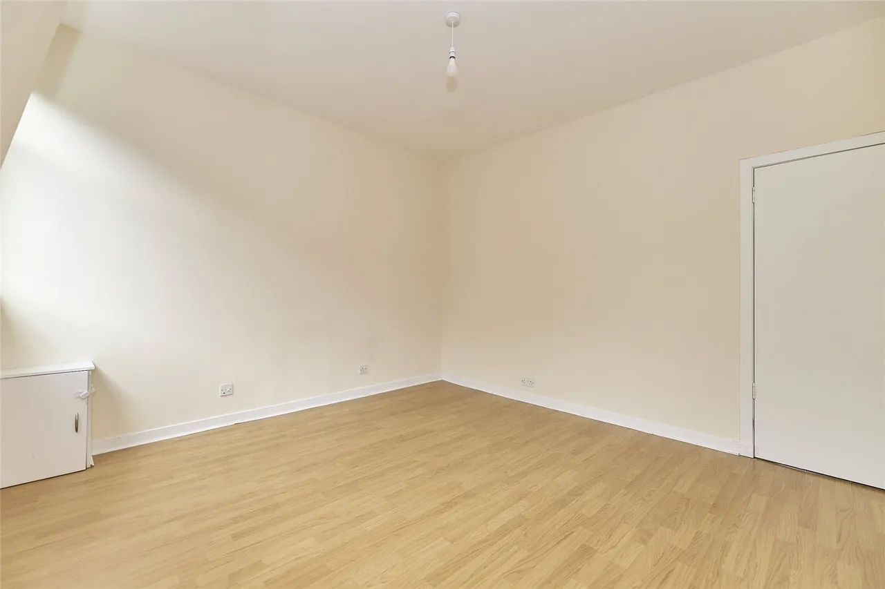 Esslemont Avenue, Aberdeen, AB25, photo 3