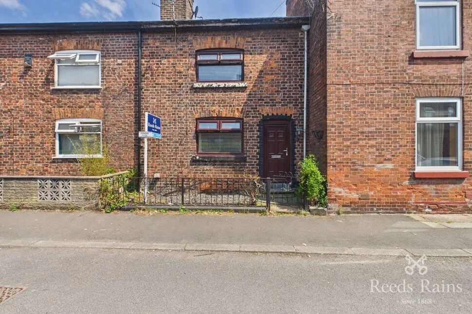 2 bed house to rent — Claremont Road, Salford, Greater Manchester, M6