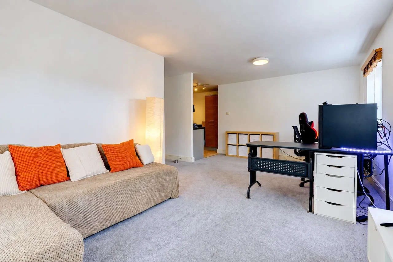 Freer Crescent, High Wycombe, HP13, photo 7