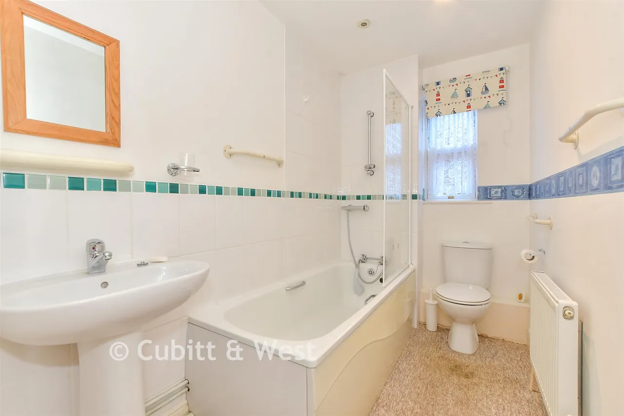 Hambledon Road, Waterlooville, PO7, photo 12