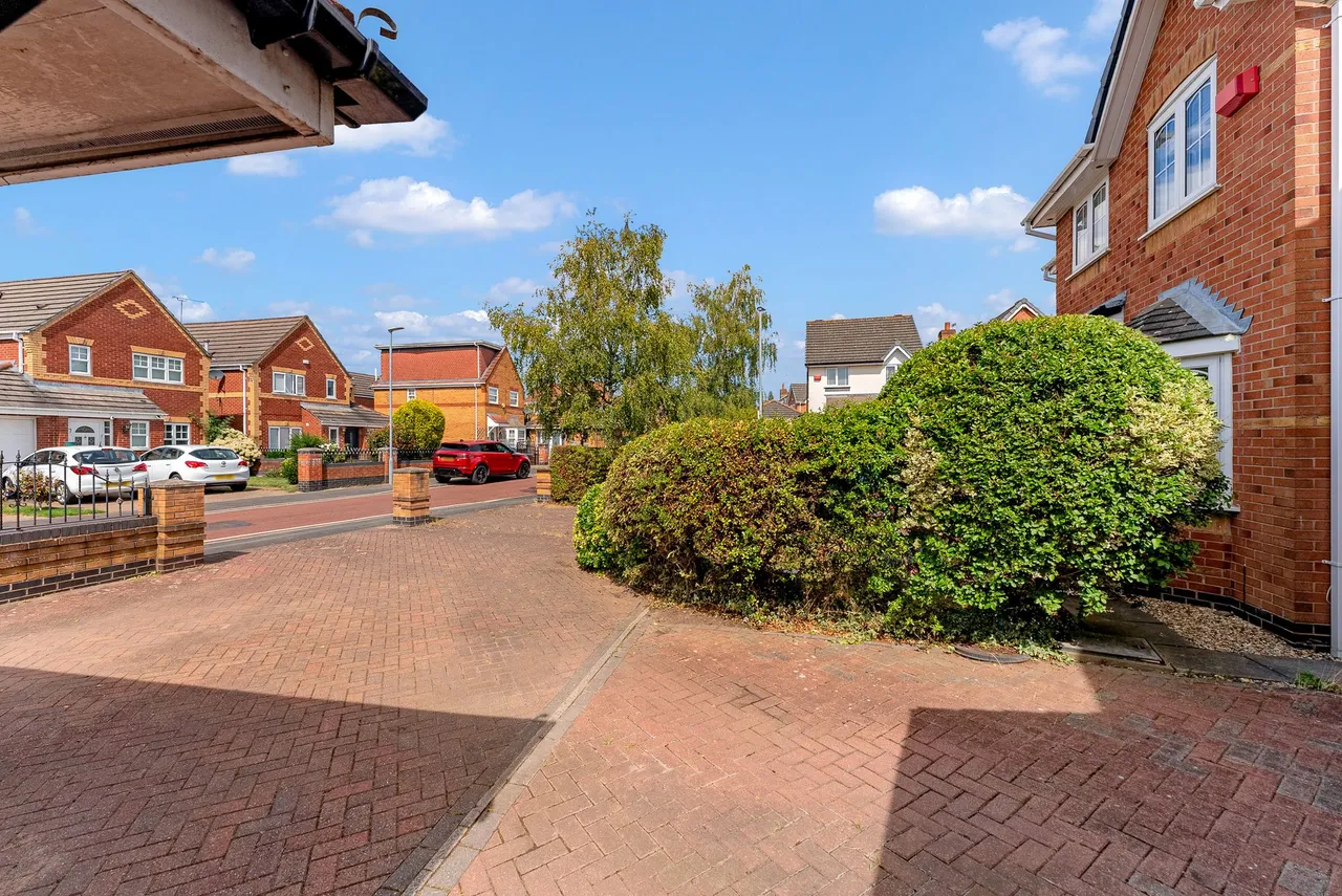 Foxley Heath, Widnes, WA8 7EB, photo 37