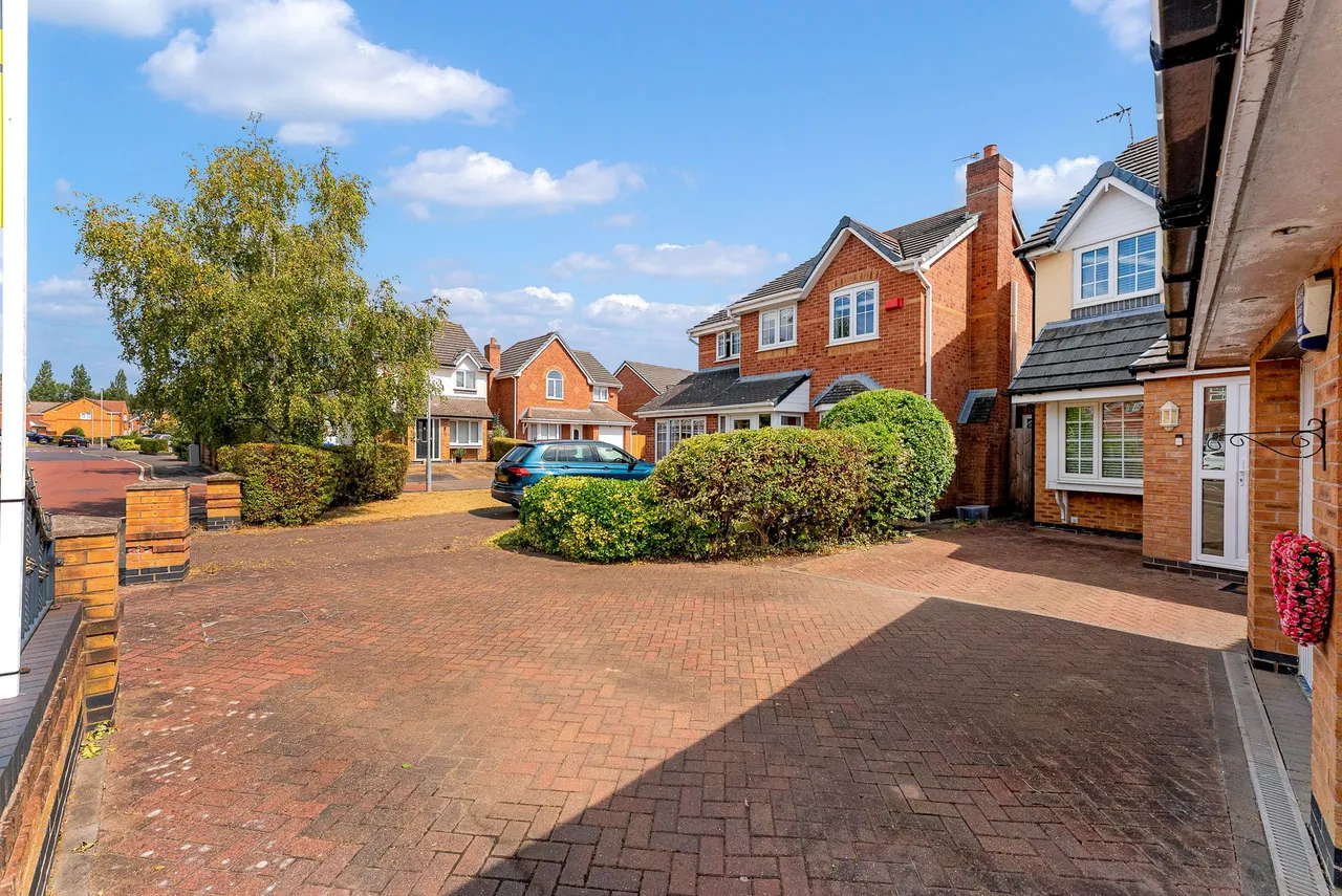 Foxley Heath, Widnes, WA8 7EB, photo 35
