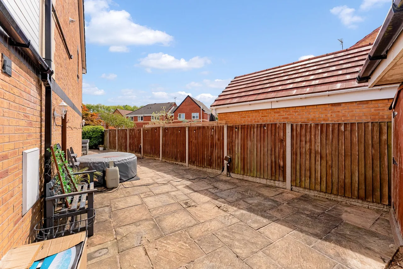 Foxley Heath, Widnes, WA8 7EB, photo 42
