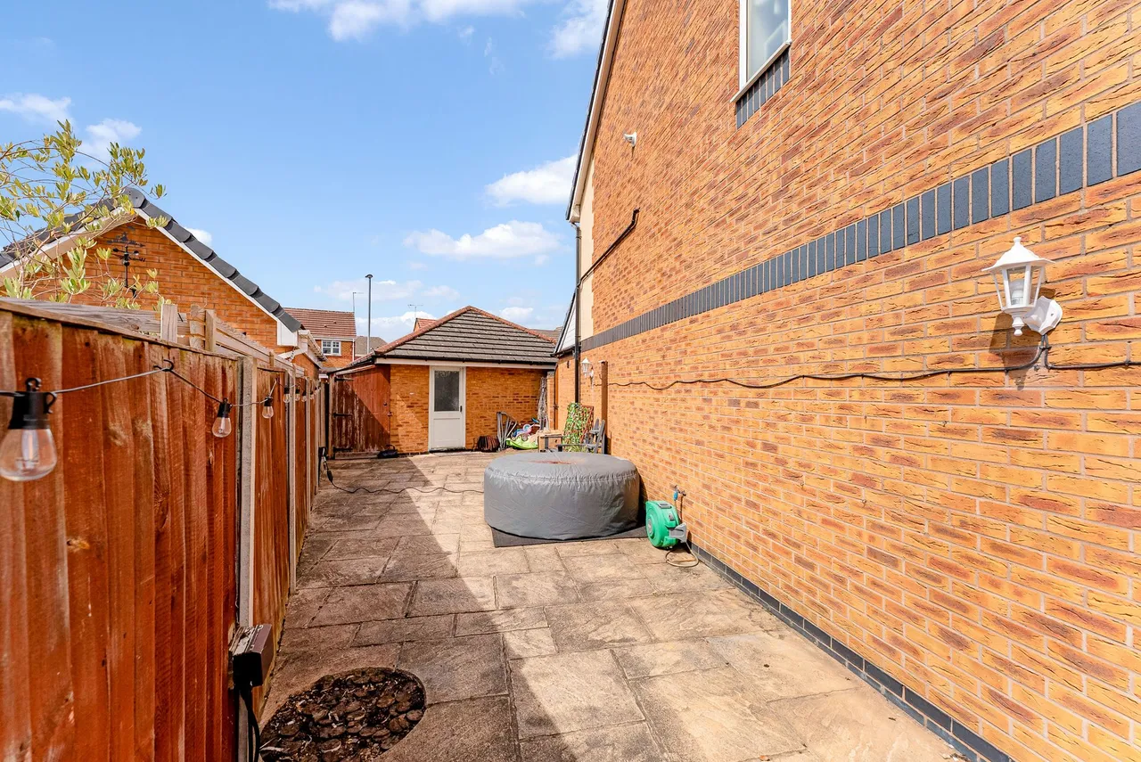 Foxley Heath, Widnes, WA8 7EB, photo 39