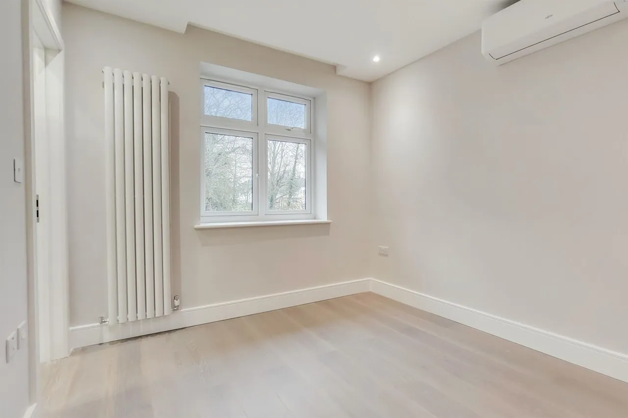 Bridge Lane, London, NW11, photo 16