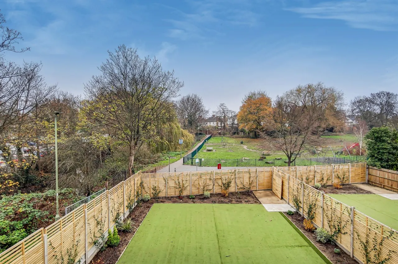Bridge Lane, London, NW11, photo 23
