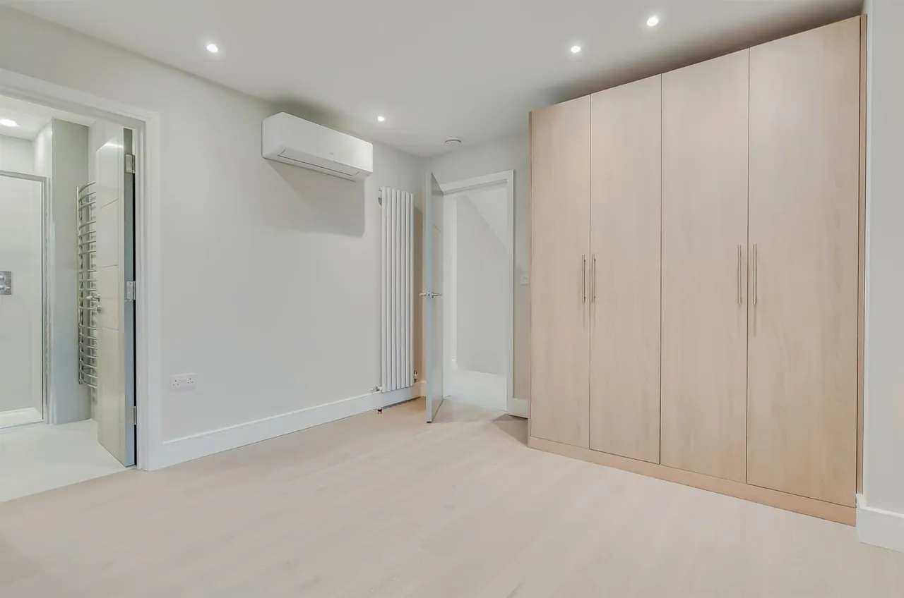 Bridge Lane, London, NW11, photo 14
