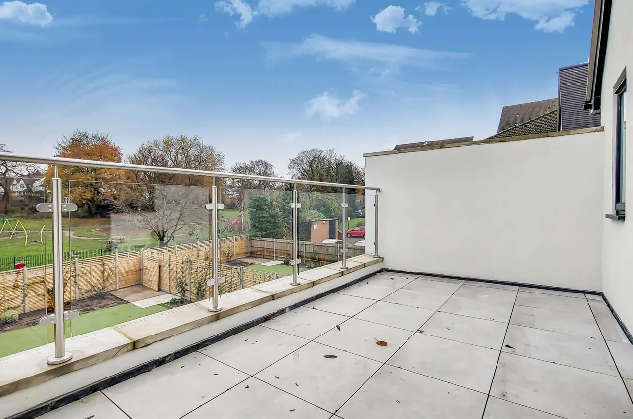 Bridge Lane, London, NW11, photo 5