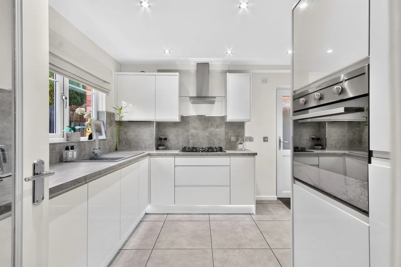Auchenbothie Crescent, Glasgow, photo 7