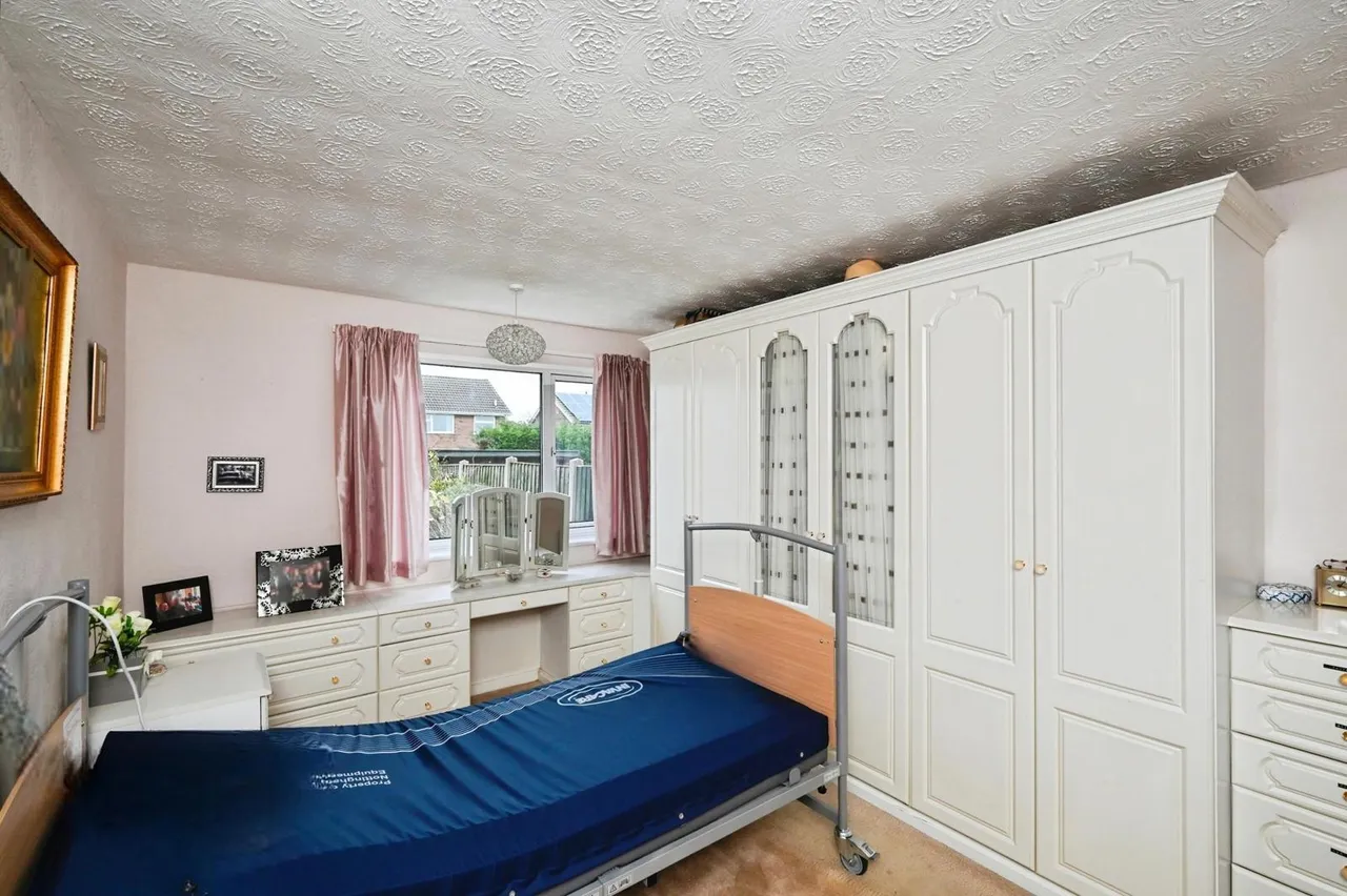 Beverley Close, Rainworth, Mansfield, Nottinghamshire, NG21, photo 19
