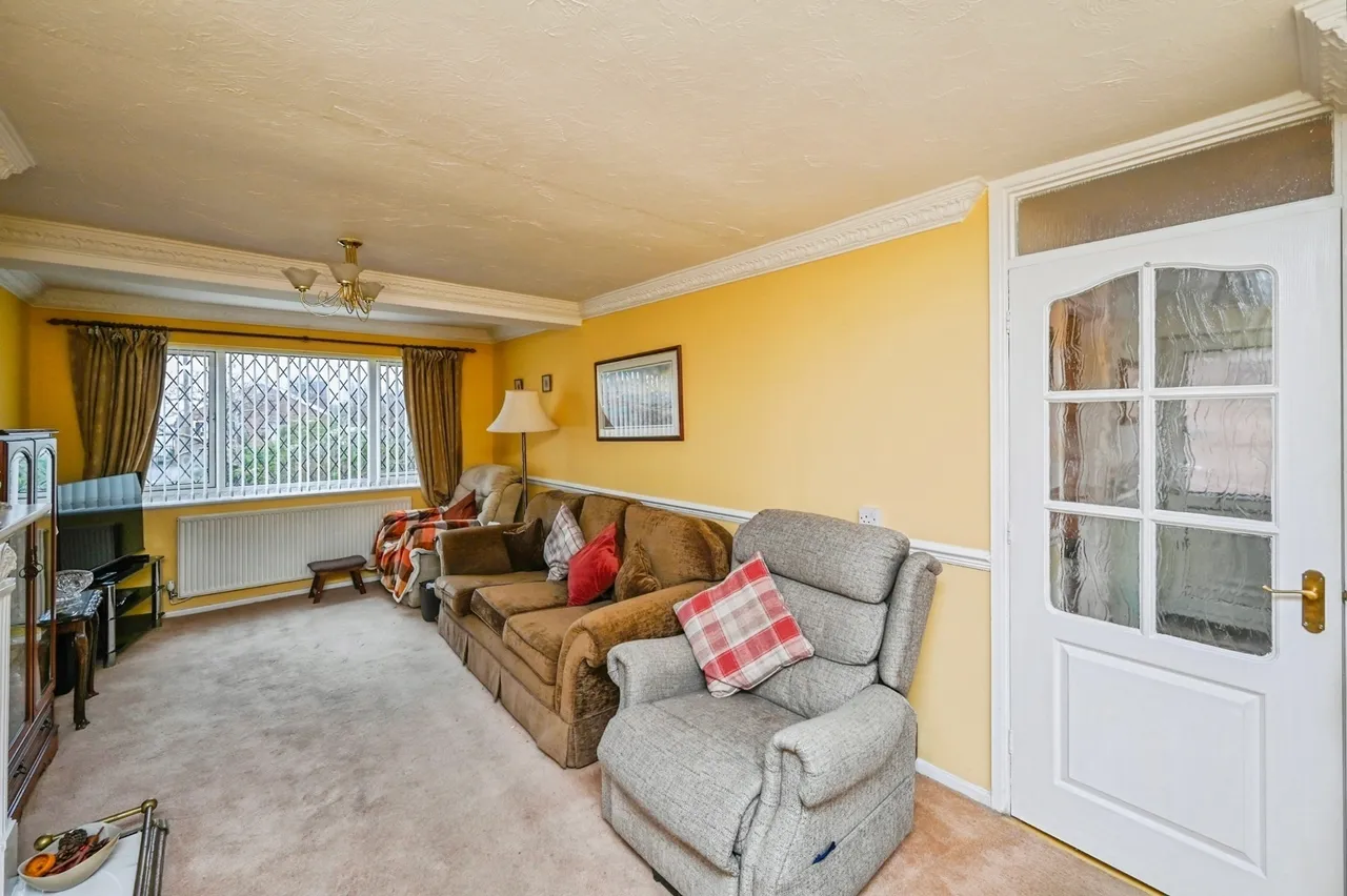 Beverley Close, Rainworth, Mansfield, Nottinghamshire, NG21, photo 4