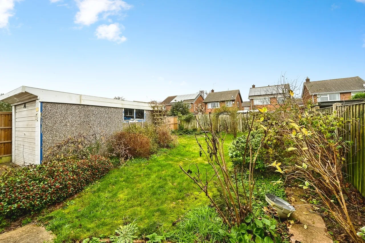 Beverley Close, Rainworth, Mansfield, Nottinghamshire, NG21, photo 22