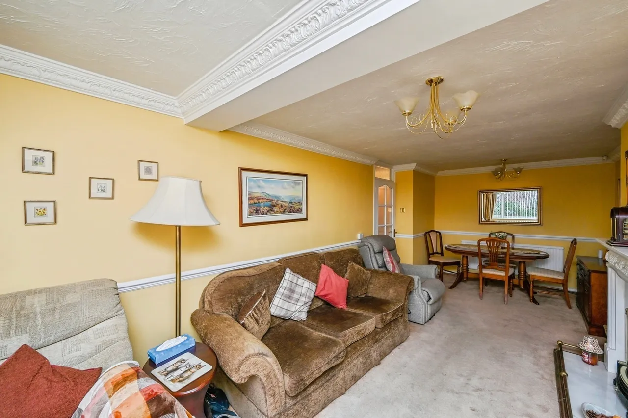 Beverley Close, Rainworth, Mansfield, Nottinghamshire, NG21, photo 10