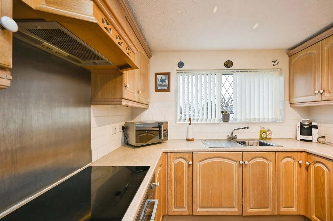 Beverley Close, Rainworth, Mansfield, Nottinghamshire, NG21, photo 7
