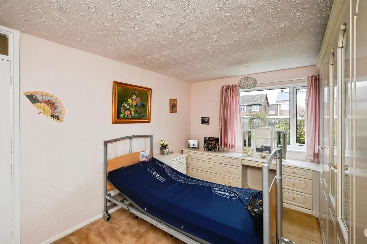 Beverley Close, Rainworth, Mansfield, Nottinghamshire, NG21, photo 18