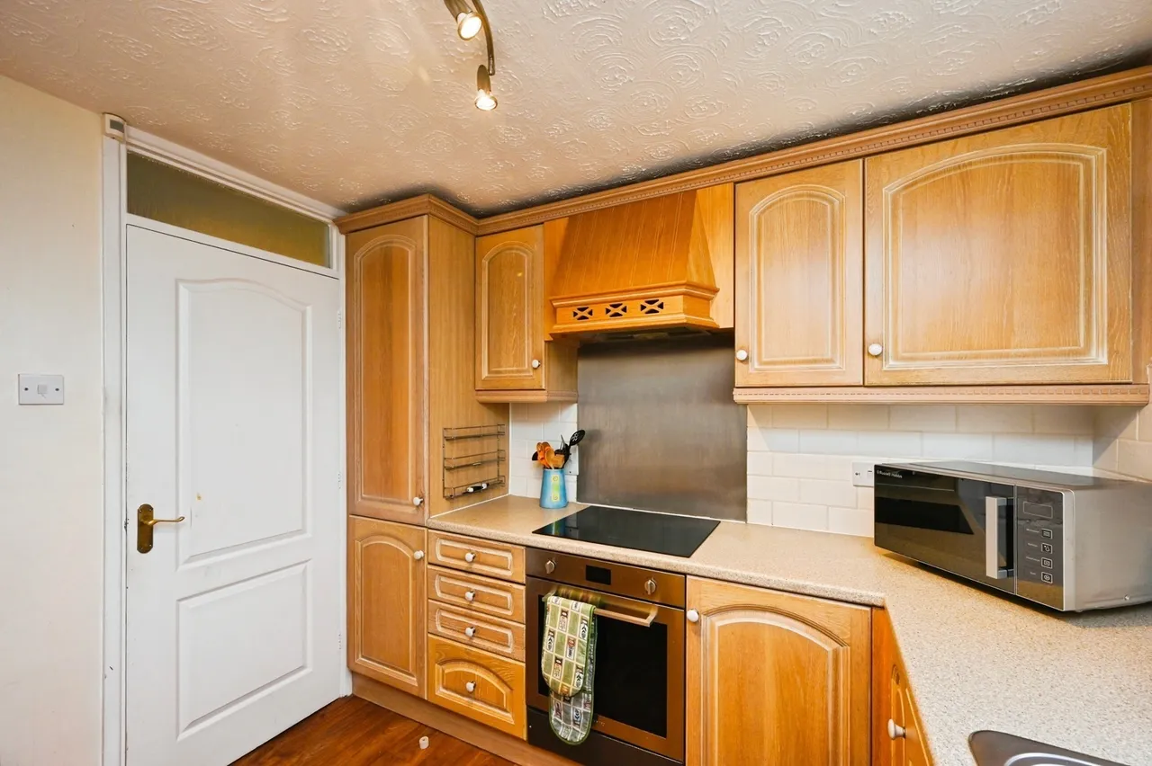 Beverley Close, Rainworth, Mansfield, Nottinghamshire, NG21, photo 8