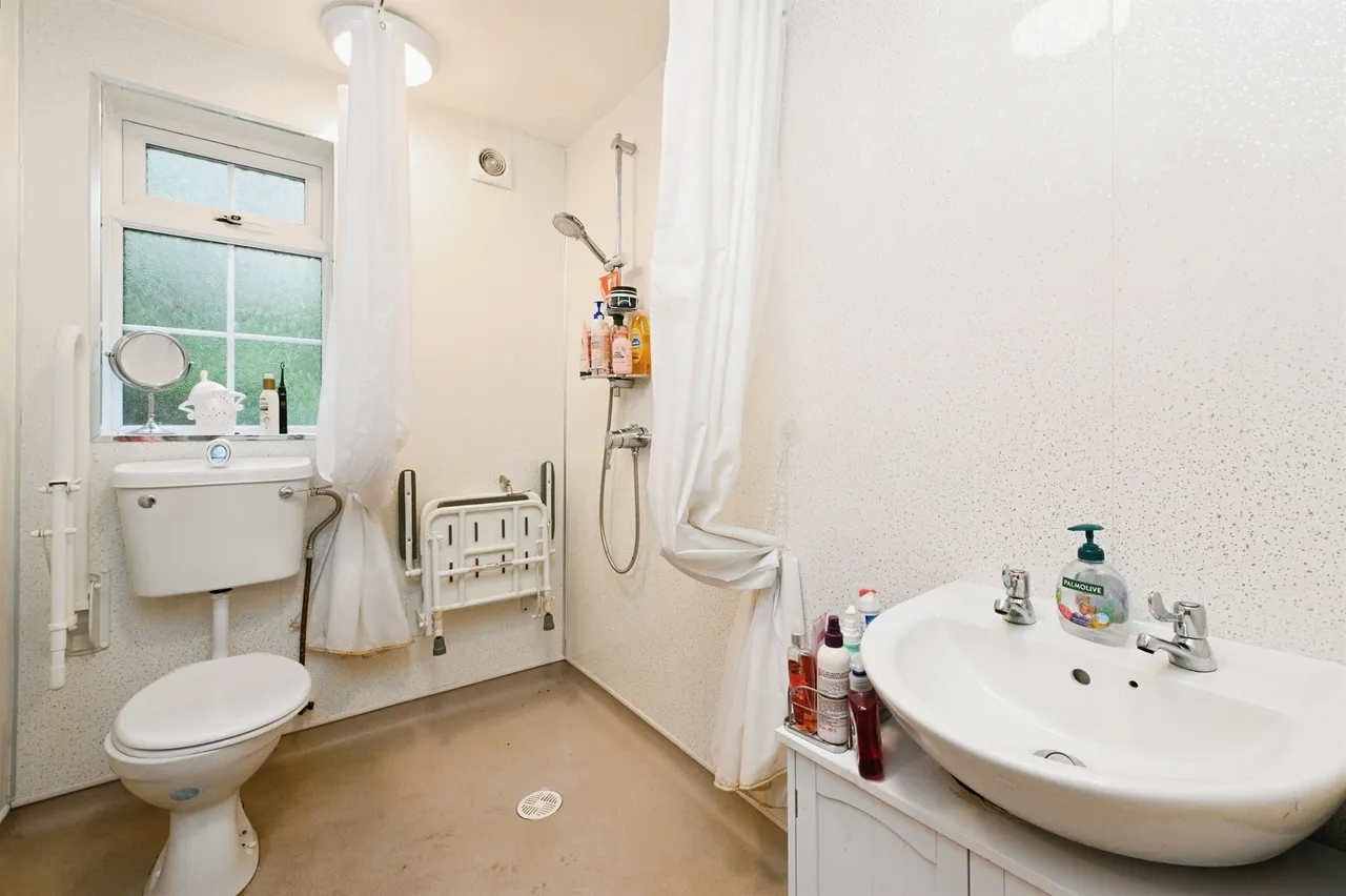 Low Road, Walpole Cross Keys, PE34, photo 12