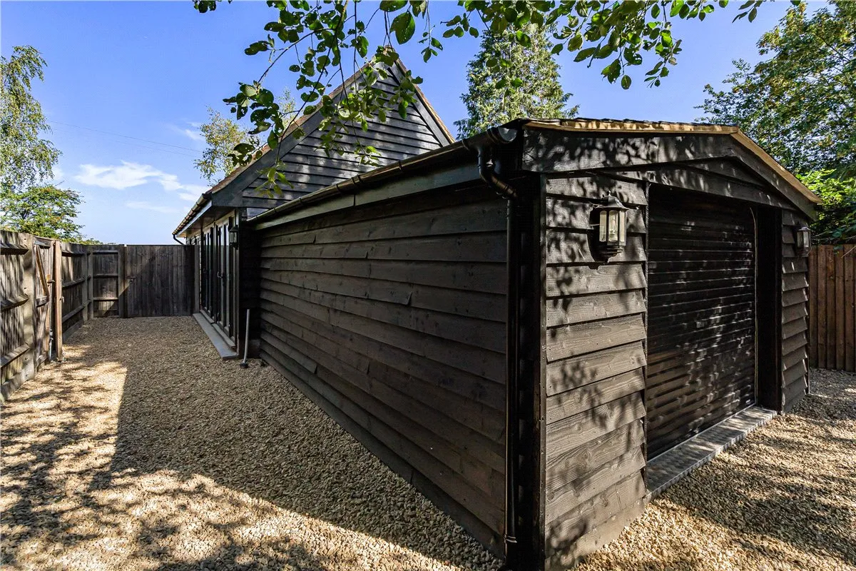 Nash Lee Lane, Wendover, HP22, photo 28
