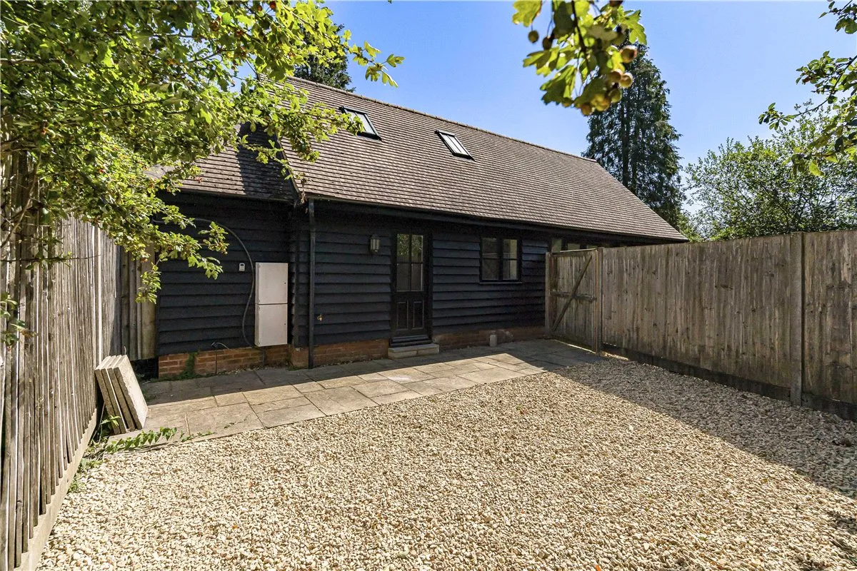 Nash Lee Lane, Wendover, HP22, photo 17