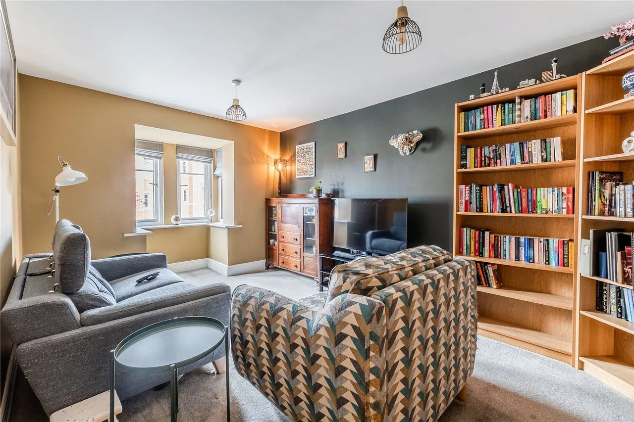 Valley View Drive, Apperley Bridge, BD10, photo 6