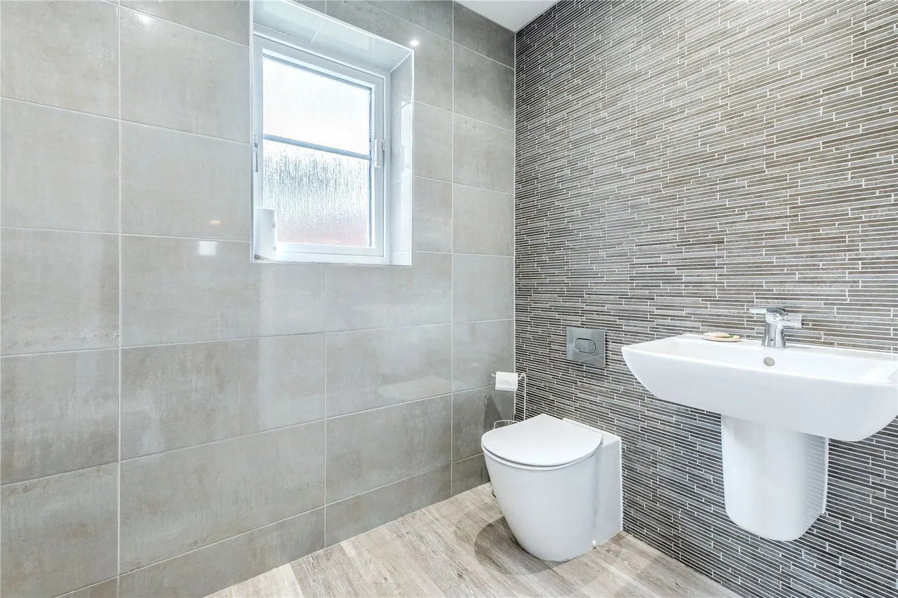 Valley View Drive, Apperley Bridge, BD10, photo 18
