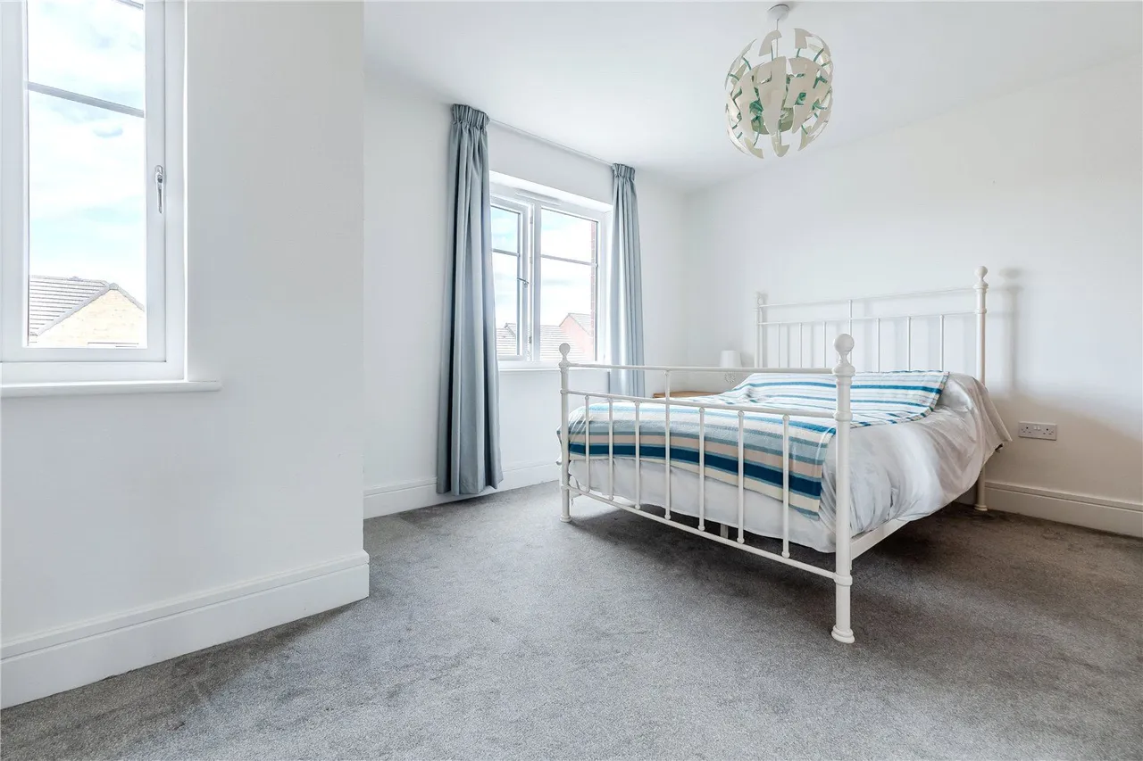Valley View Drive, Apperley Bridge, BD10, photo 11