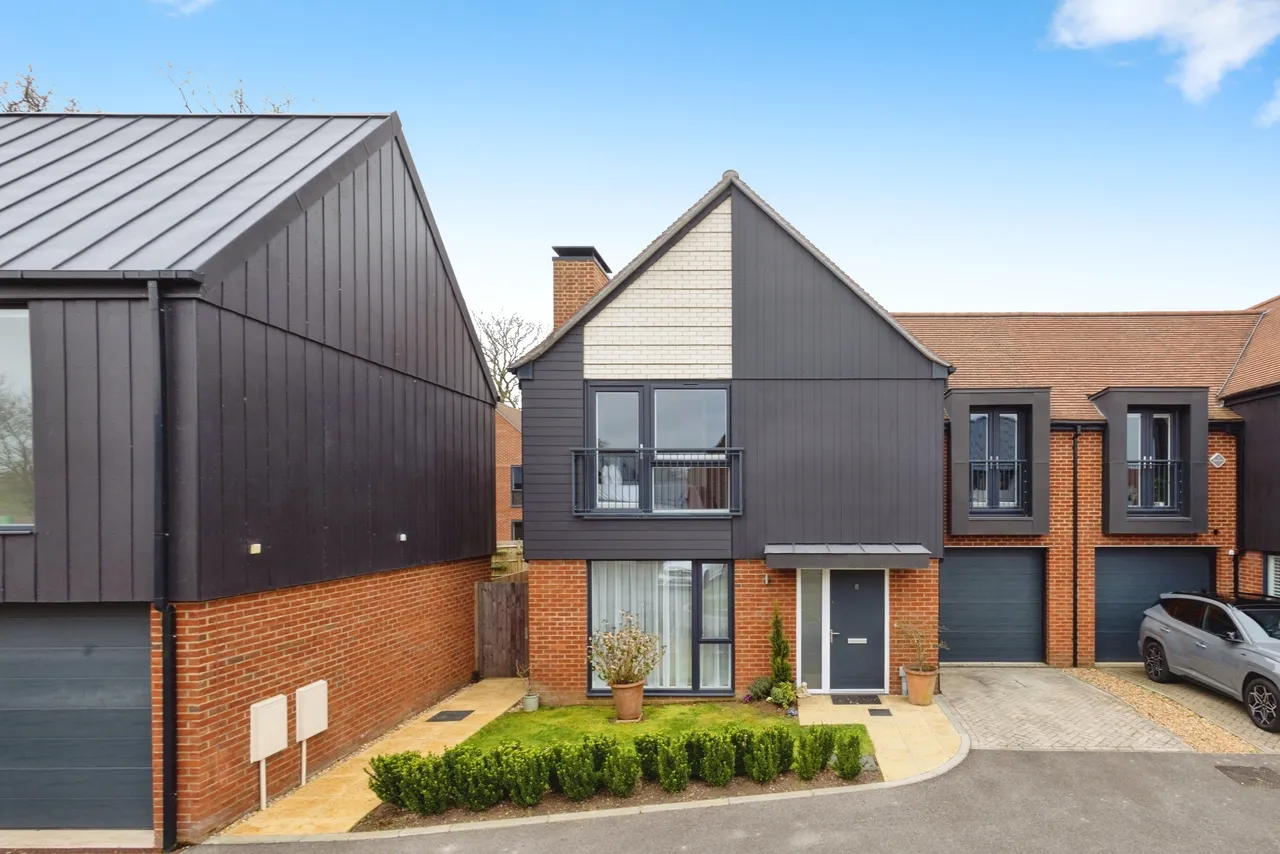 Stillwater Close, Cranleigh, GU6, photo 3
