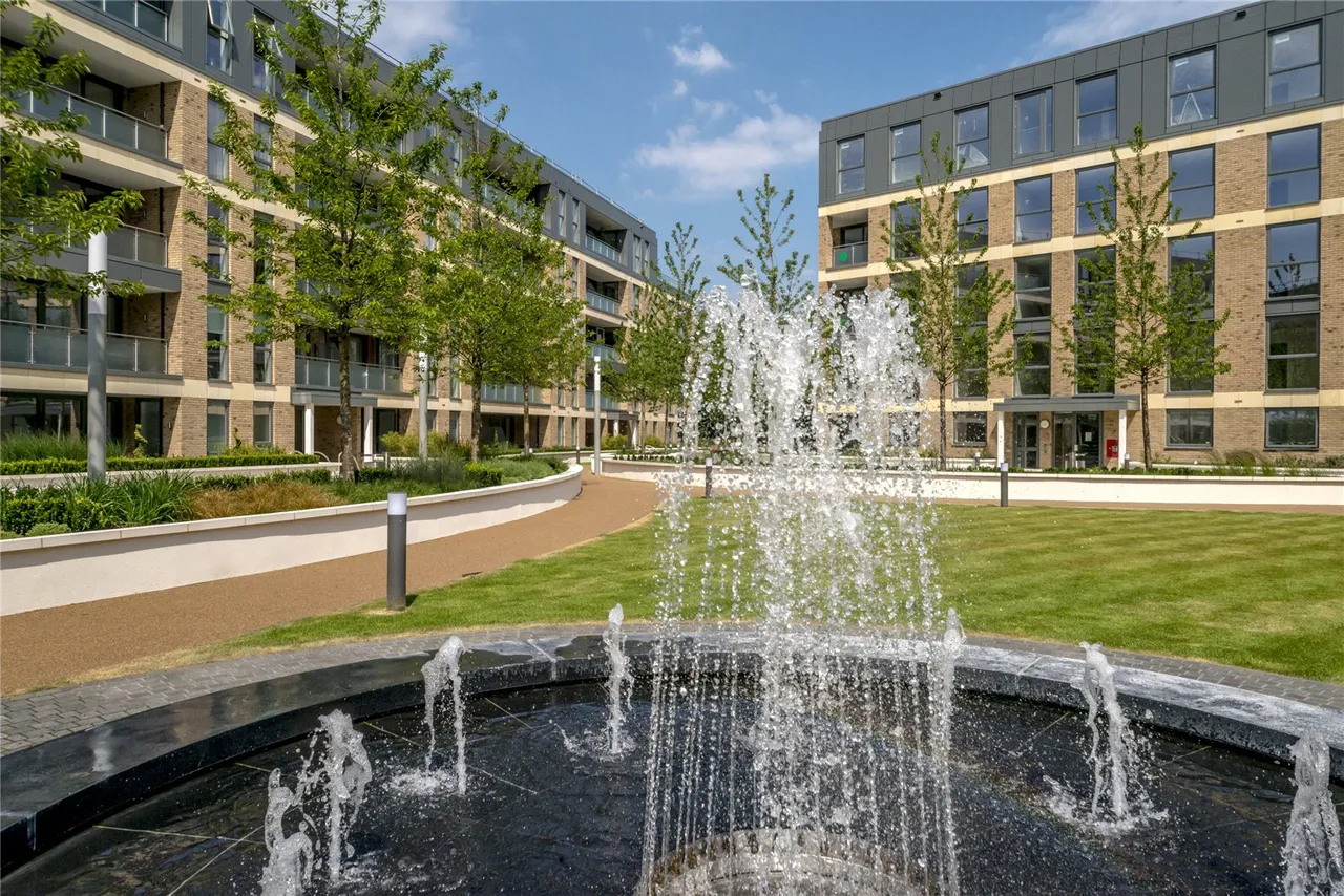 Levett Square, TW9, photo 9