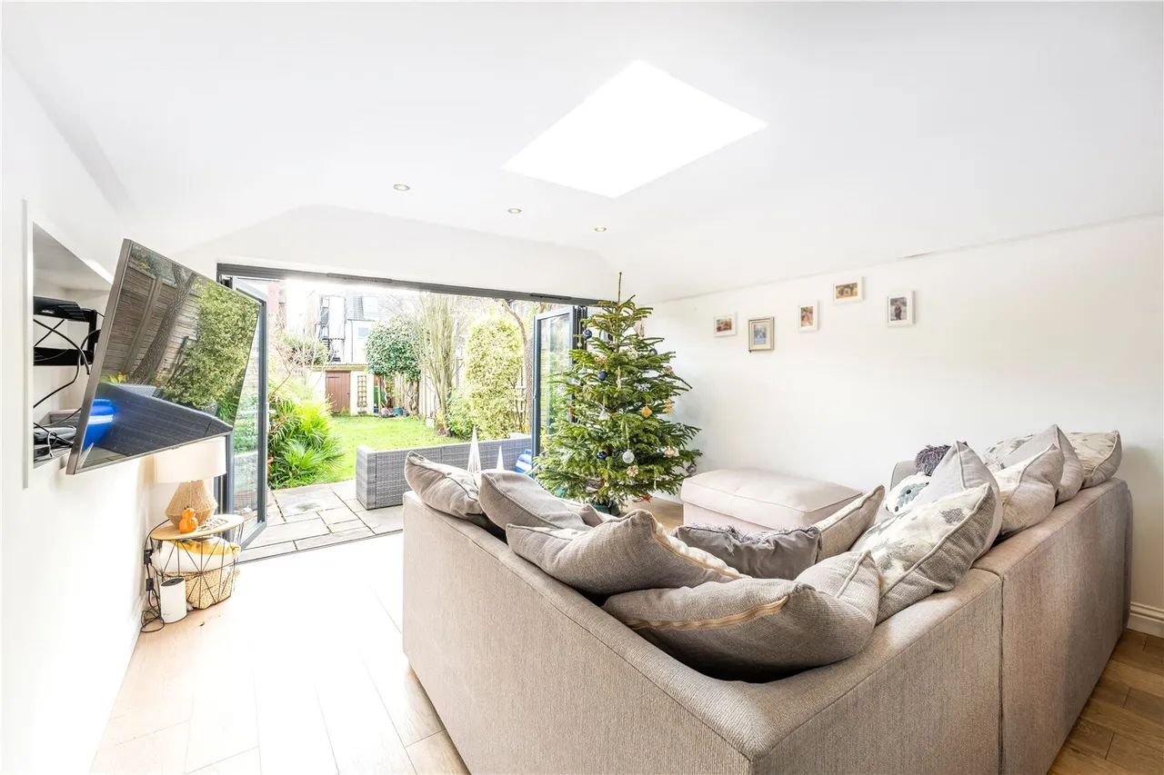 Albion Road, Twickenham, TW2 6QJ, photo 3