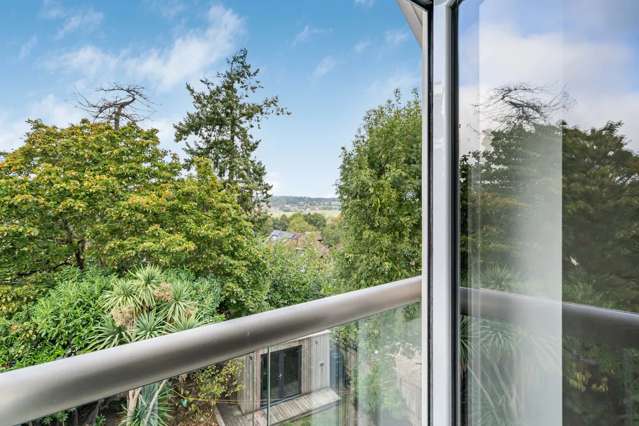 Hollis Wood Drive, Wrecclesham, GU10, photo 15